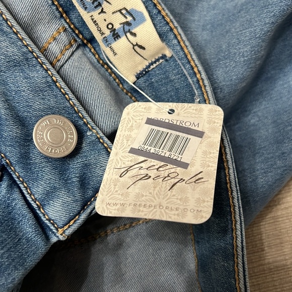 NWT FREE PEOPLE | just float on flares - Picture 8 of 12